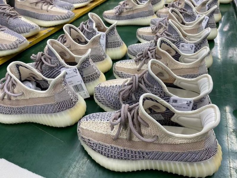 knit upper sneaker factory batch lineup verified production